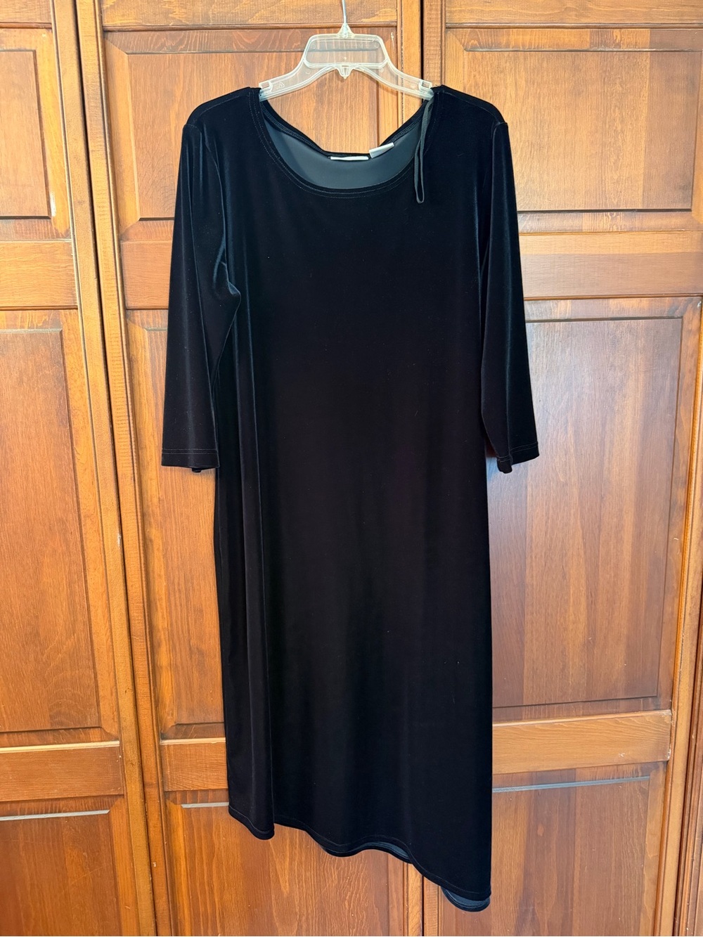 Vintage Black Velvet Midi Dress with Scoop Neck - Women